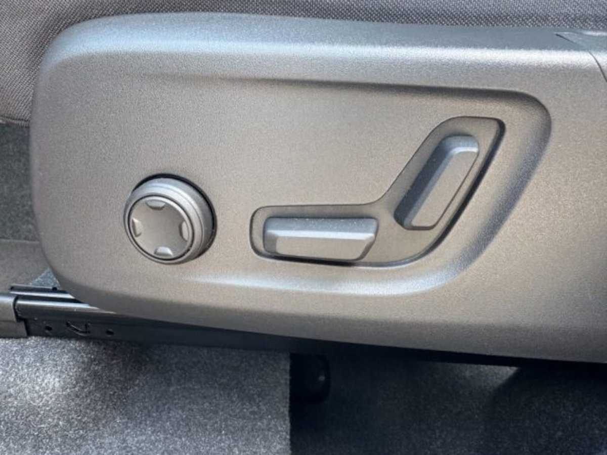 Volvo XC40 T4 Recharge Plug-in Hybrid automatico Plus Dark N1 (14)