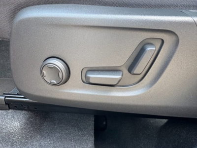 Volvo XC40 T4 Recharge Plug-in Hybrid automatico Plus Dark N1 (14)