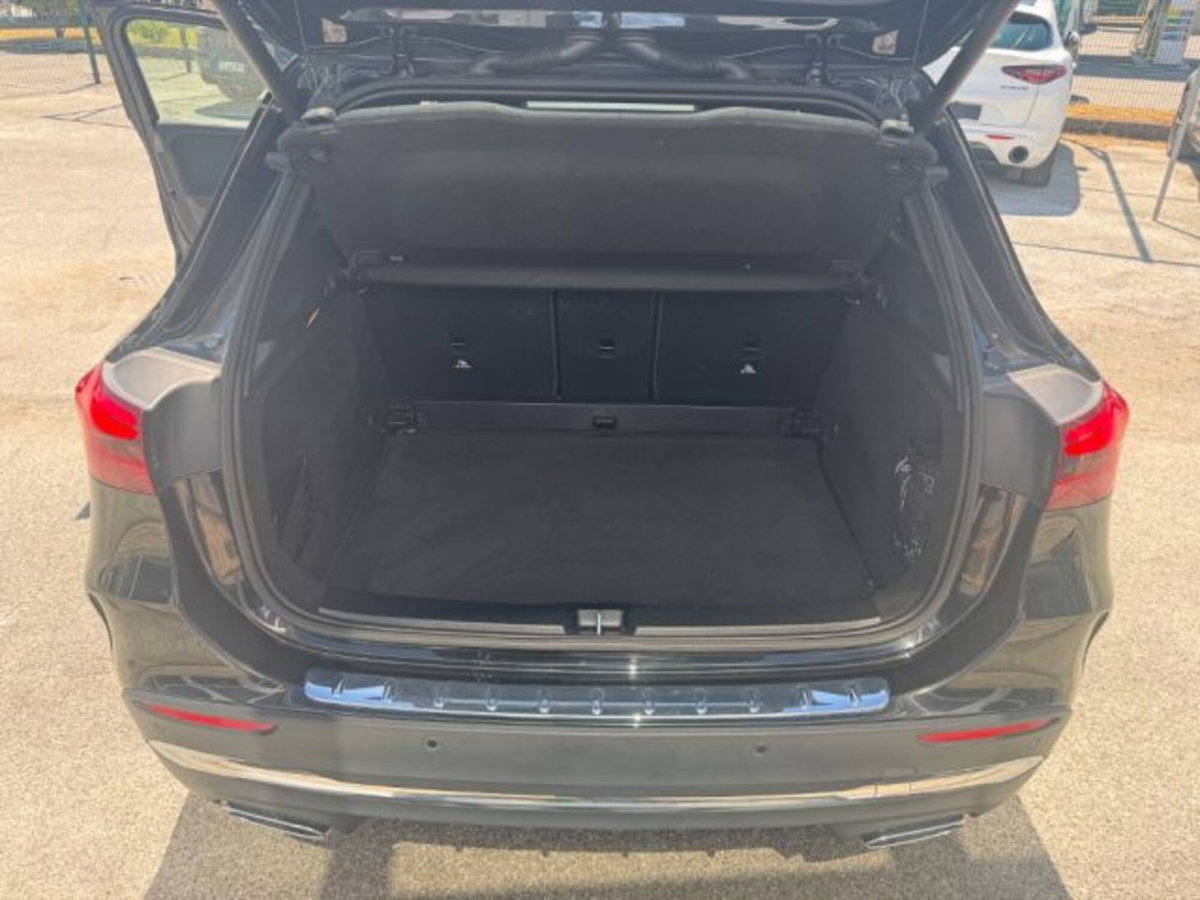 Mercedes-Benz GLA SUV 200 d AMG Line Premium Plus 4matic auto (15)