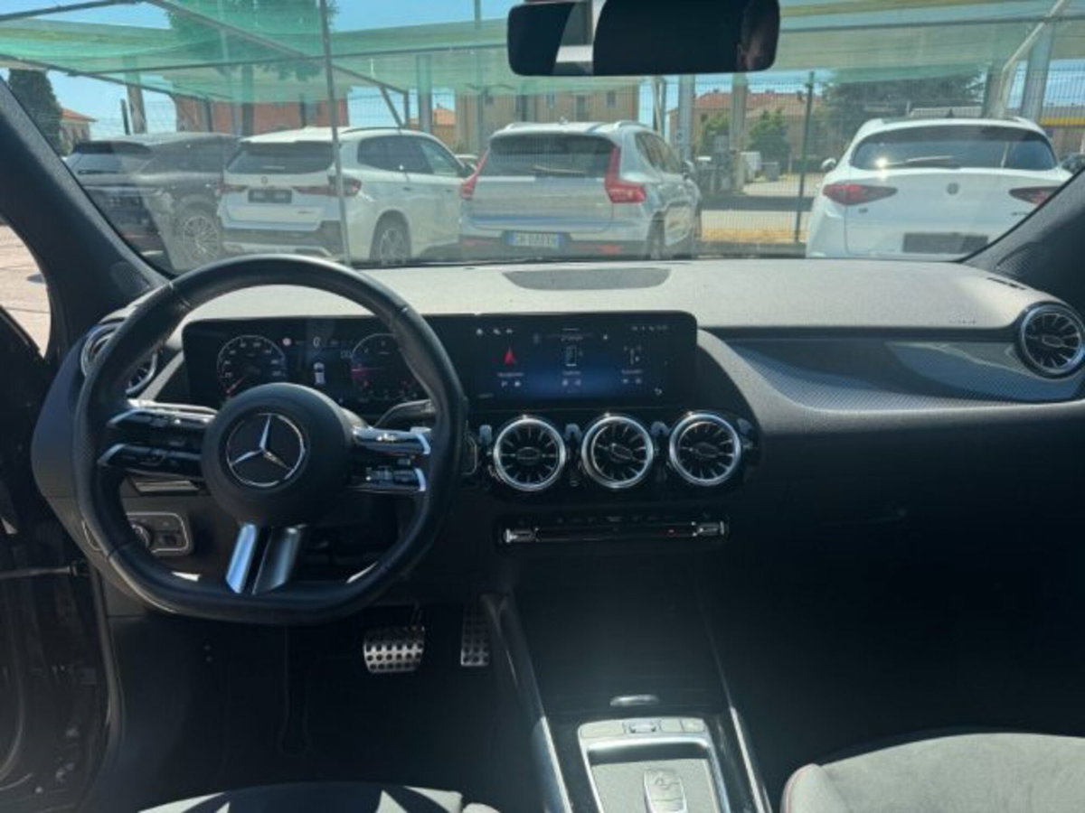 Mercedes-Benz GLA SUV 200 d AMG Line Premium Plus 4matic auto (17)