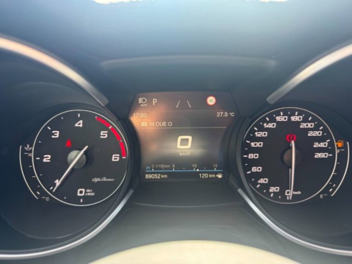 Alfa Romeo Stelvio Stelvio 2.2 Turbodiesel 210 CV AT8 Q4 Veloce (14)