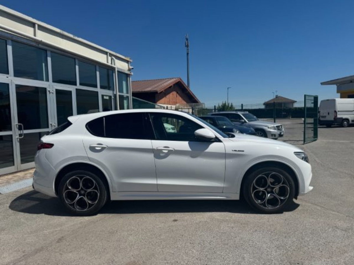 Alfa Romeo Stelvio Stelvio 2.2 Turbodiesel 210 CV AT8 Q4 Veloce (4)