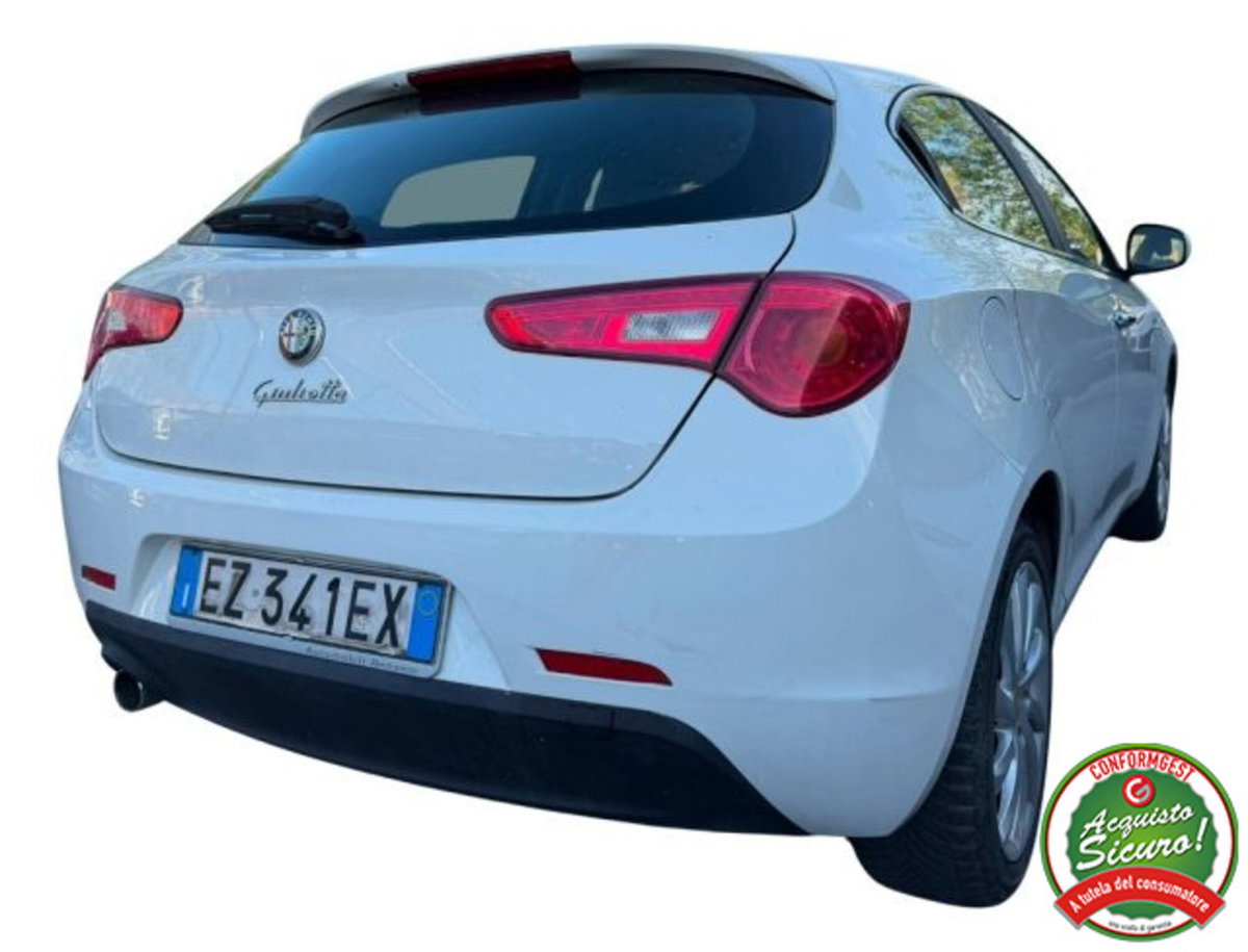 Alfa Romeo Giulietta 1.6 JTDm-2 Distinctive (6)