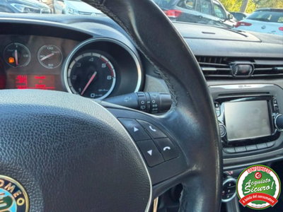 Alfa Romeo Giulietta 1.6 JTDm-2 Distinctive (8)