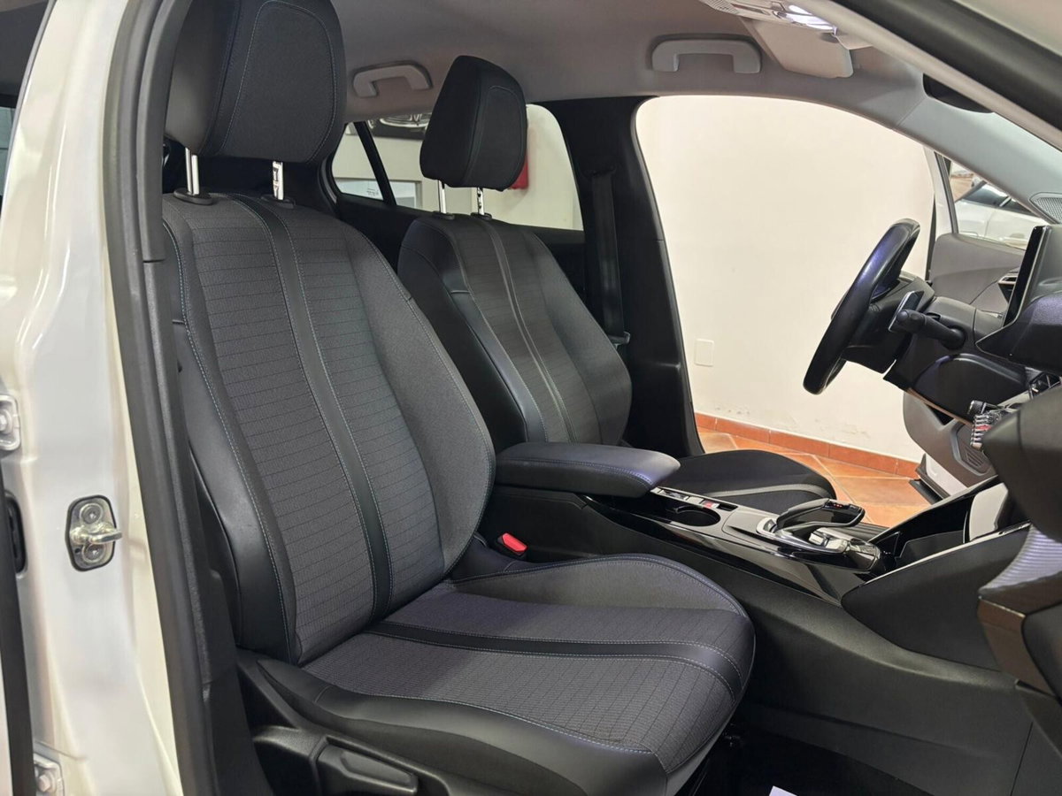 Peugeot 2008 BlueHDi 130 S&S EAT8 Allure Pack (13)
