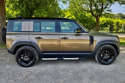 Land Rover Defender 110 2.0 SD4 AWD Auto usata