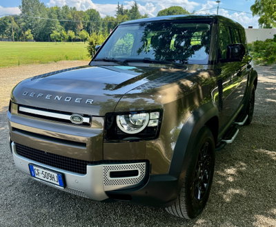 Land Rover Defender 110 2.0 SD4 AWD Auto (2)