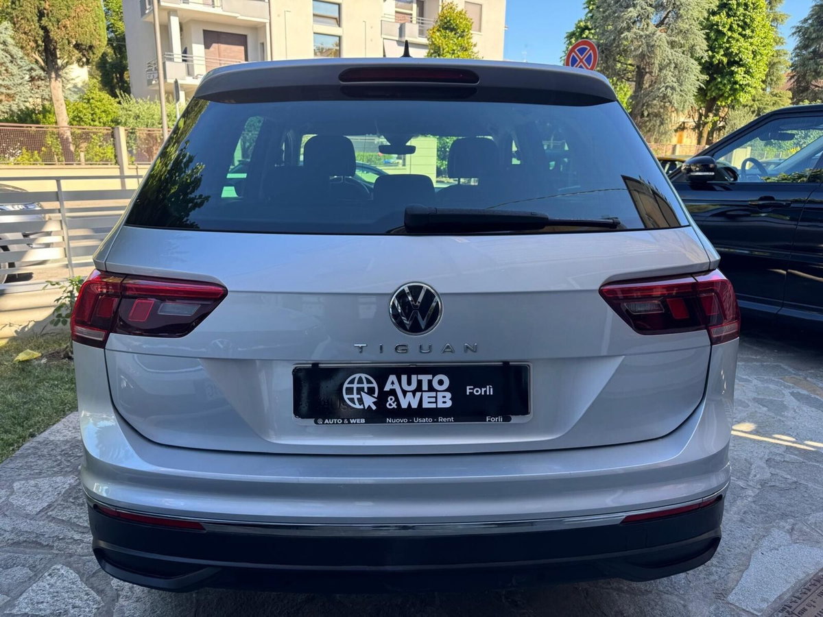 Volkswagen Tiguan 2.0 TDI 150 CV SCR DSG 4MOTION Life (11)