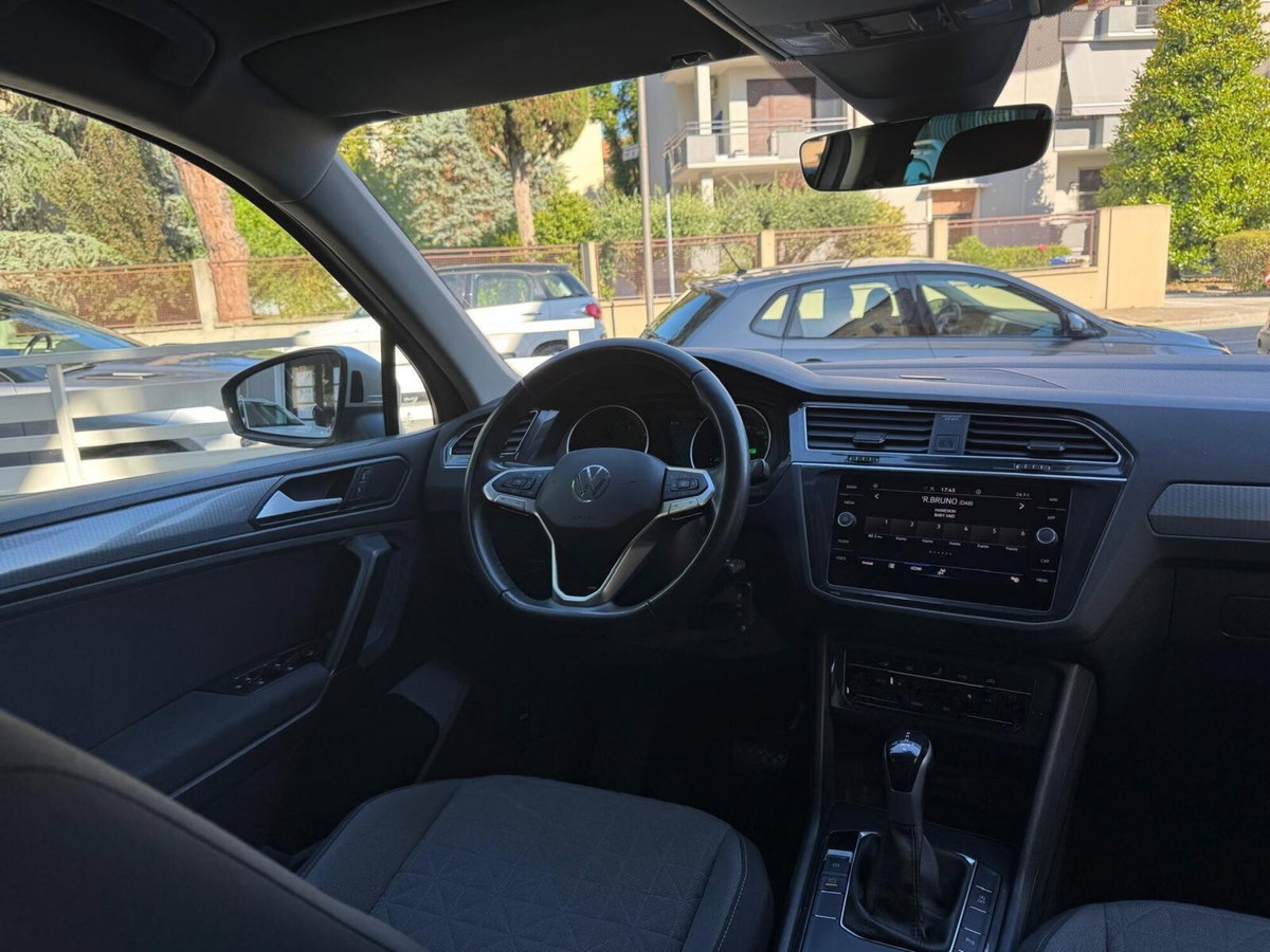Volkswagen Tiguan 2.0 TDI 150 CV SCR DSG 4MOTION Life (14)
