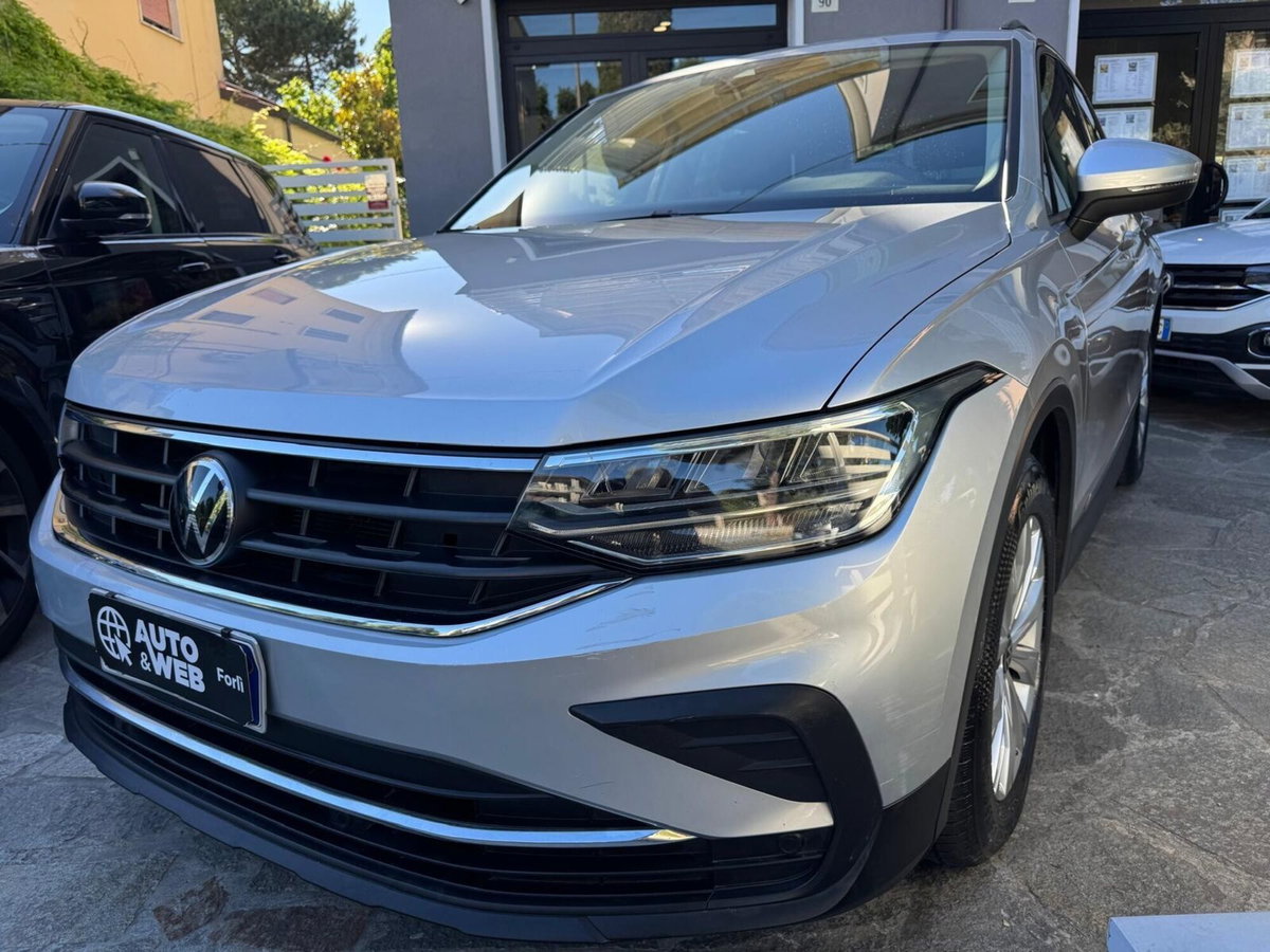 Volkswagen Tiguan 2.0 TDI 150 CV SCR DSG 4MOTION Life (2)