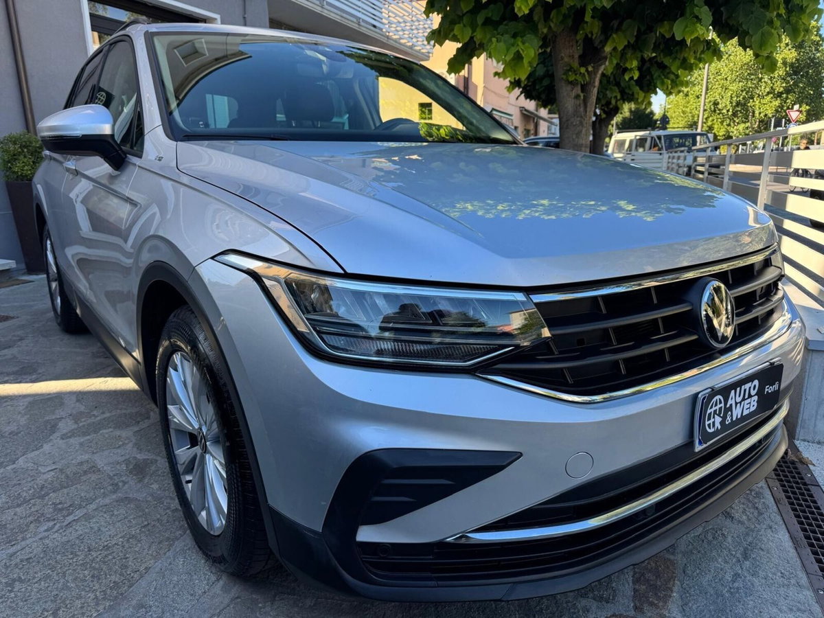 Volkswagen Tiguan 2.0 TDI 150 CV SCR DSG 4MOTION Life (3)