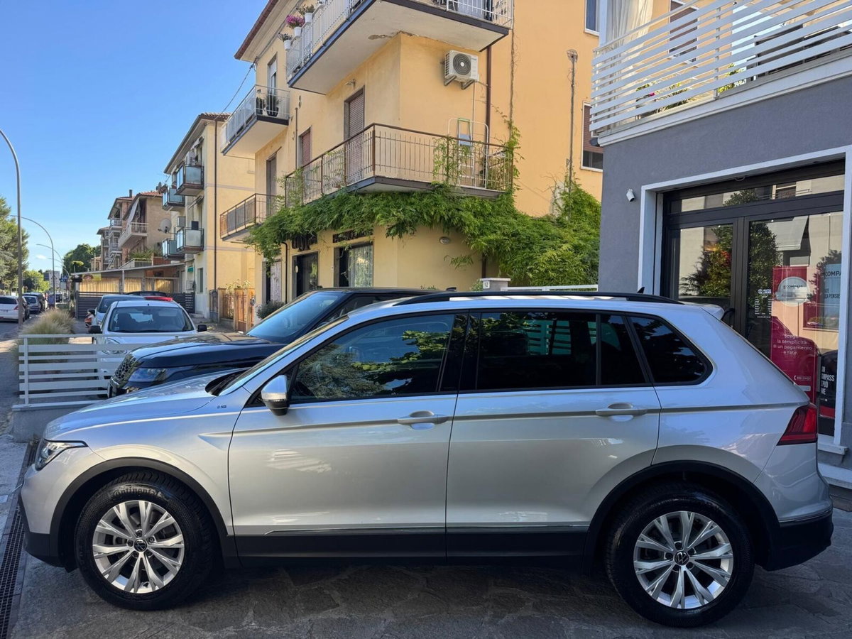Volkswagen Tiguan 2.0 TDI 150 CV SCR DSG 4MOTION Life (5)