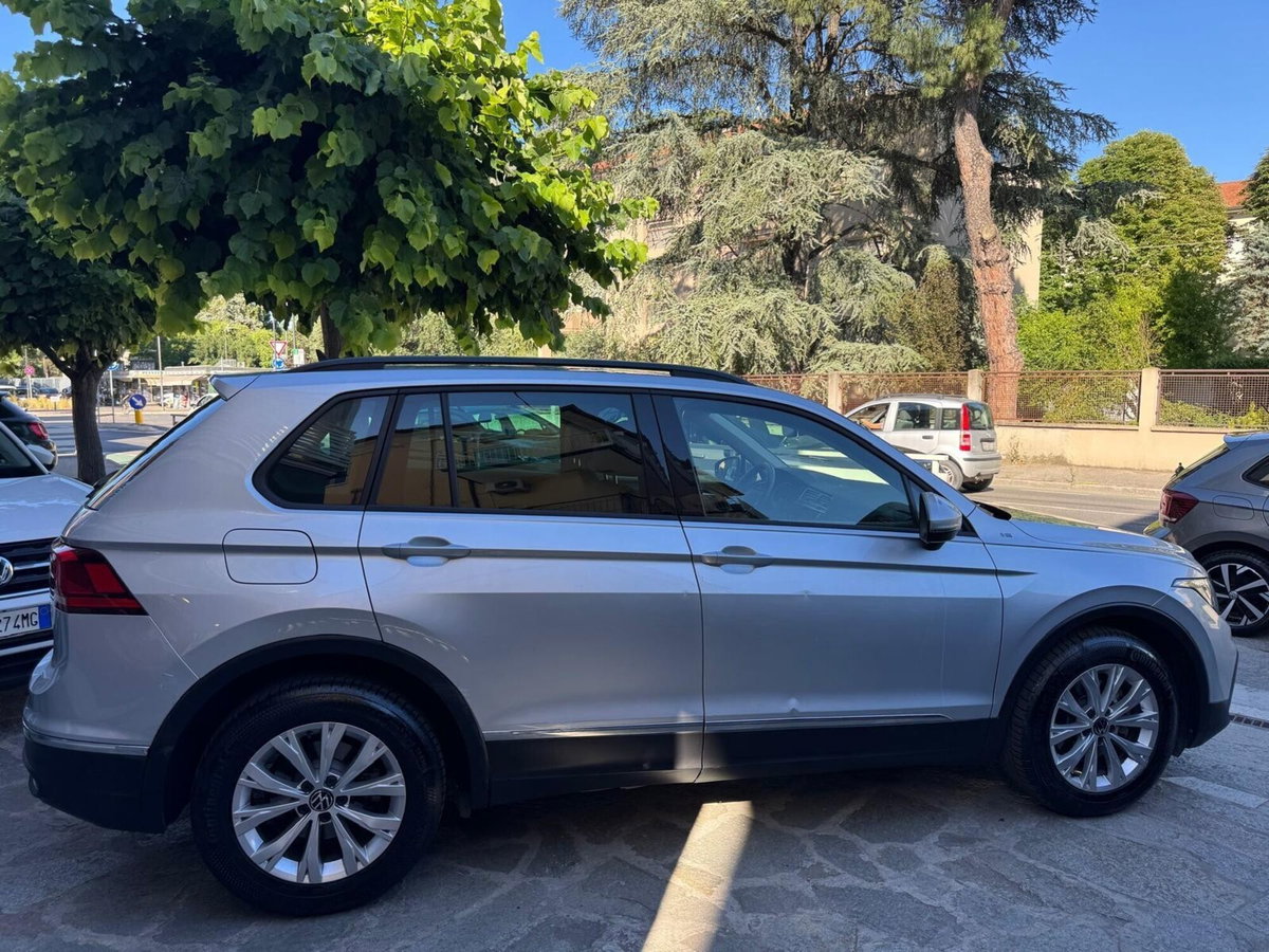 Volkswagen Tiguan 2.0 TDI 150 CV SCR DSG 4MOTION Life (6)