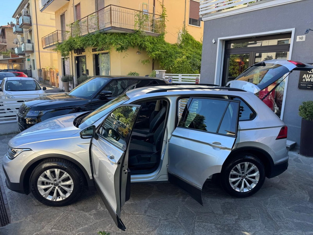 Volkswagen Tiguan 2.0 TDI 150 CV SCR DSG 4MOTION Life (8)