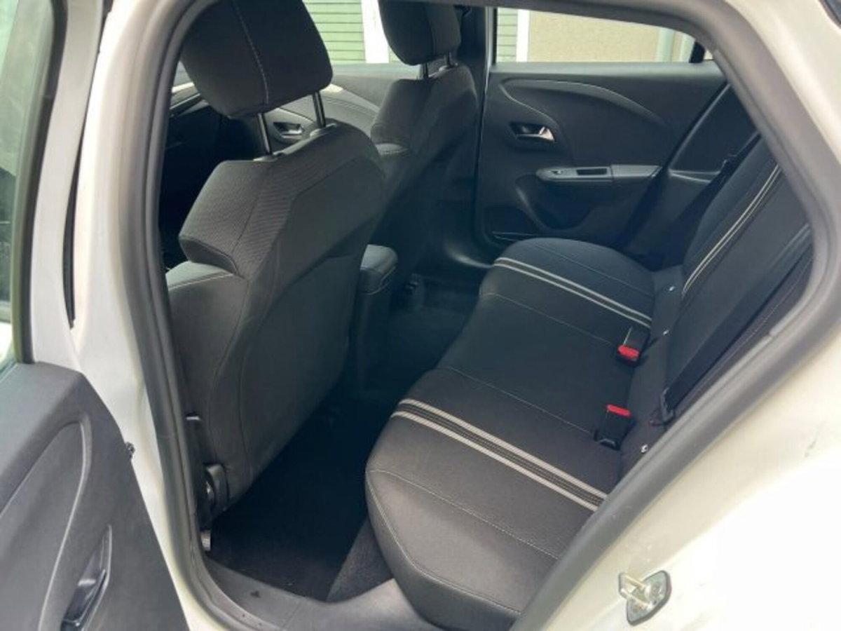 Opel Corsa 1.2 hybrid GS 100cv dct6 (14)