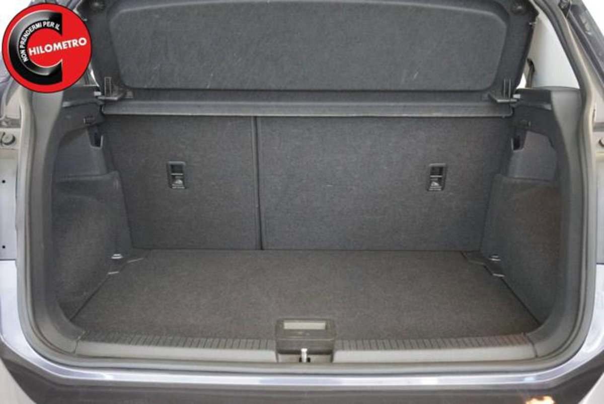 Volkswagen T-Cross 1.0 TSI 110 CV DSG Style (4)