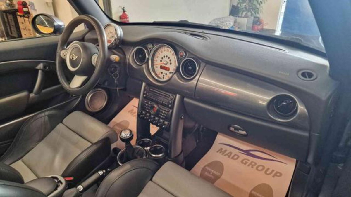 MINI Mini Cabrio 1.6 16V John Cooper Works Cabrio (11)