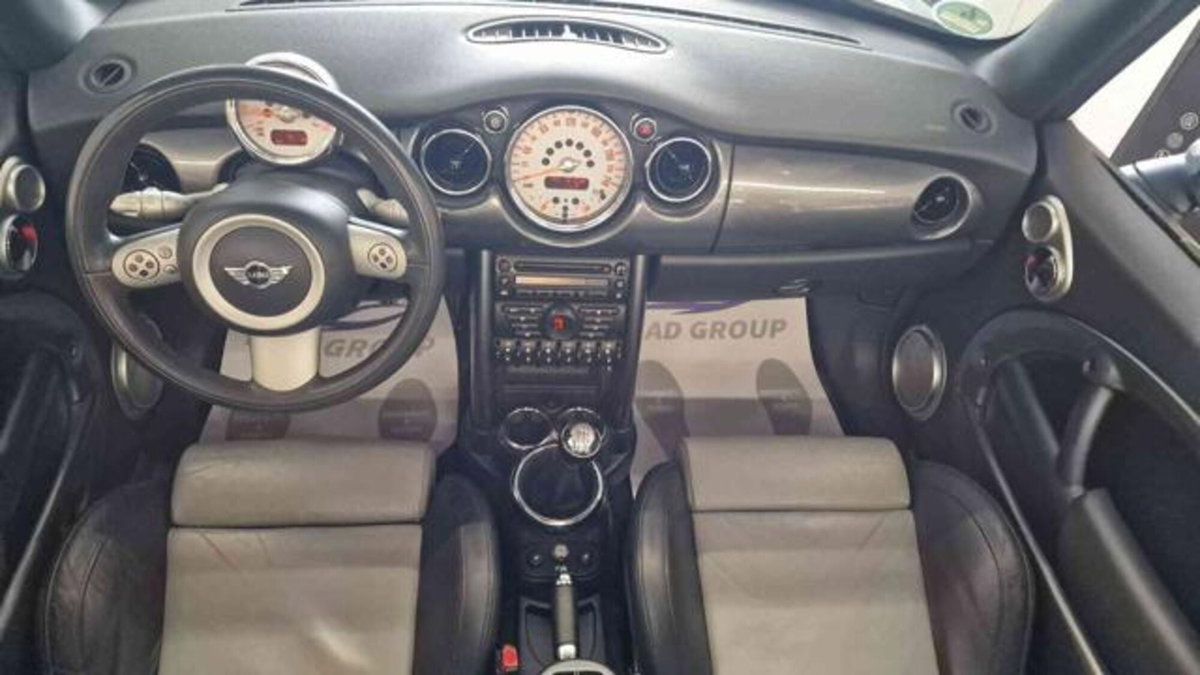 MINI Mini Cabrio 1.6 16V John Cooper Works Cabrio (13)