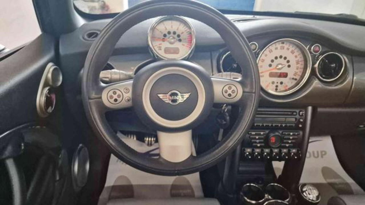 MINI Mini Cabrio 1.6 16V John Cooper Works Cabrio (14)