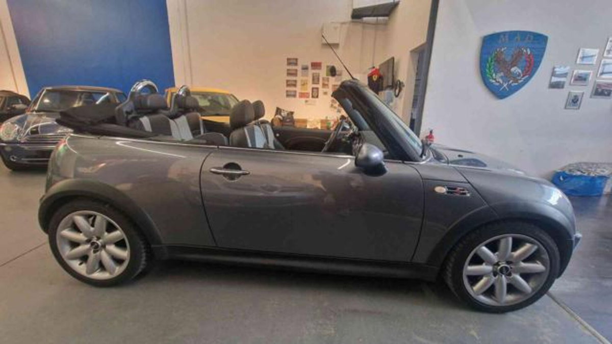 MINI Mini Cabrio 1.6 16V John Cooper Works Cabrio (4)