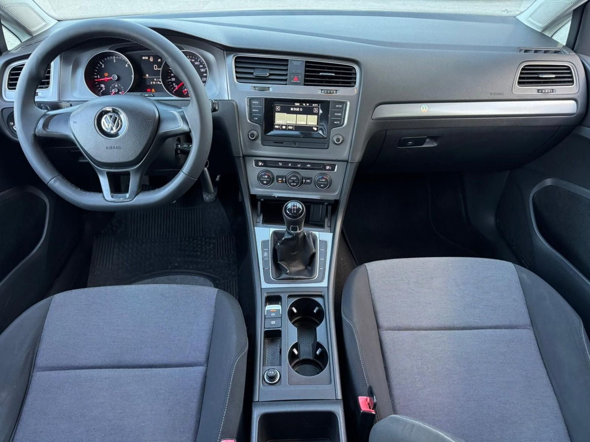 Volkswagen Golf 1.6 TDI 5p. Trendline BlueMotion Technology (12)