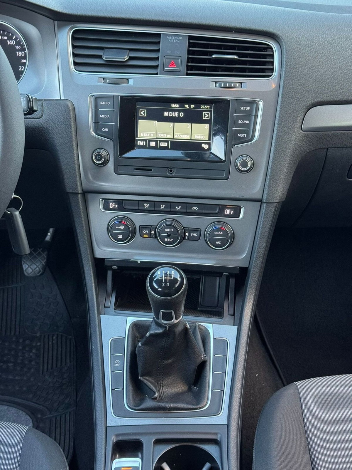 Volkswagen Golf 1.6 TDI 5p. Trendline BlueMotion Technology (13)