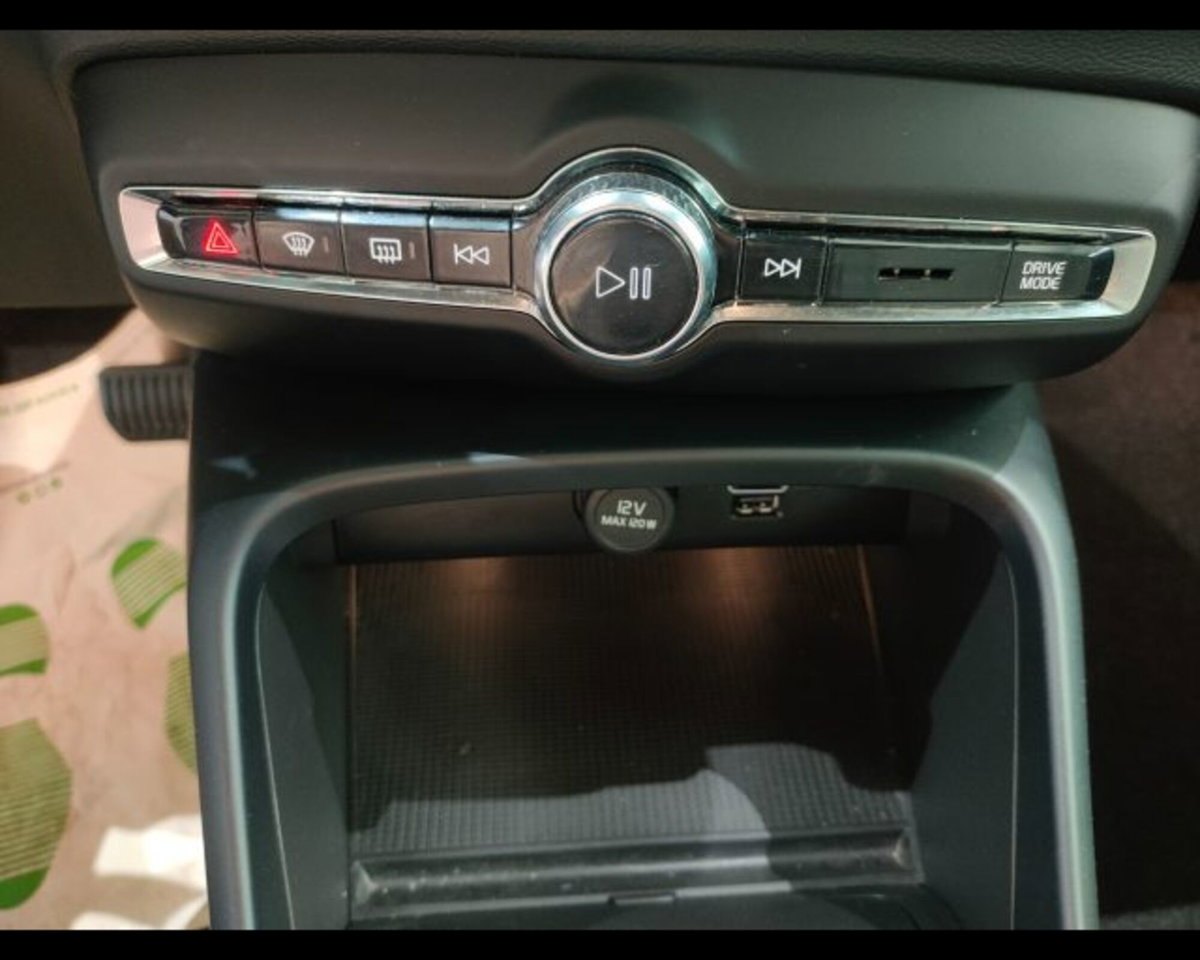Volvo XC40 T4 Recharge Plug-in Hybrid Inscription Expression (10)