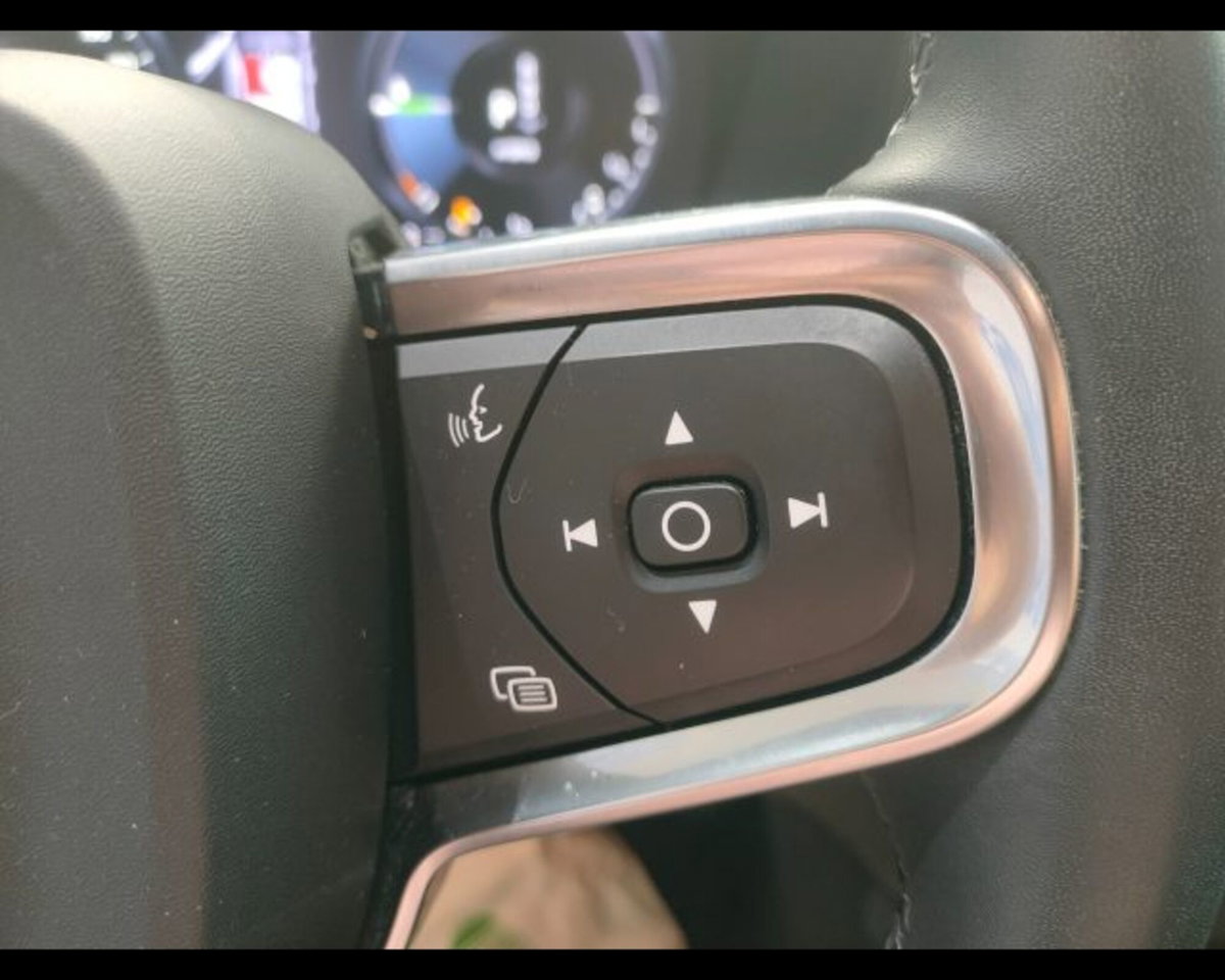 Volvo XC40 T4 Recharge Plug-in Hybrid Inscription Expression (14)