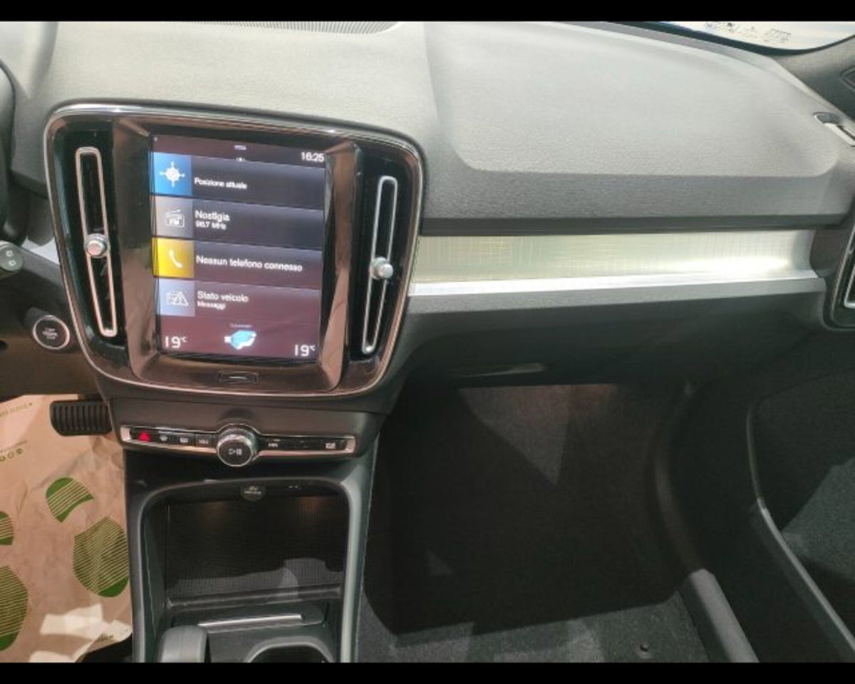 Volvo XC40 T4 Recharge Plug-in Hybrid Inscription Expression (7)