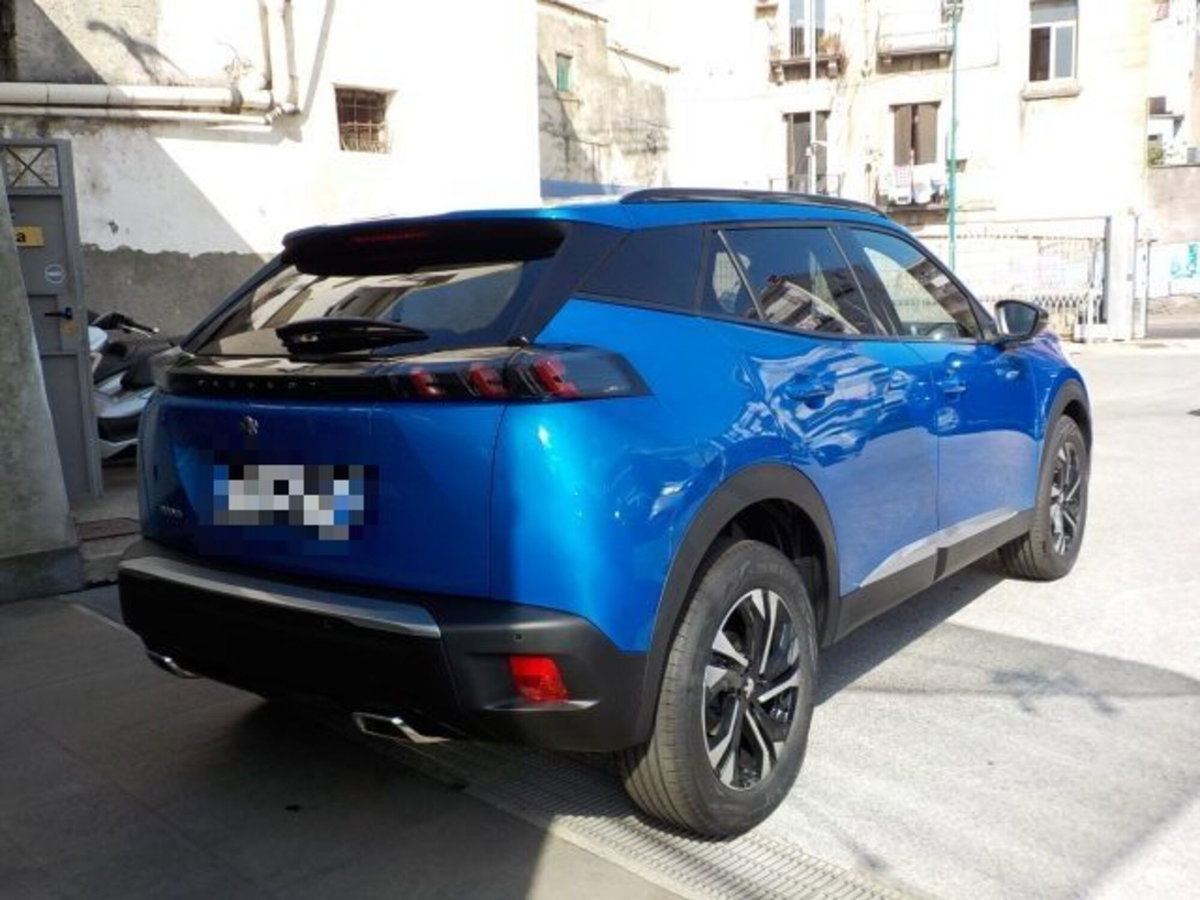 Peugeot 2008 PureTech 100 S&S Allure (11)