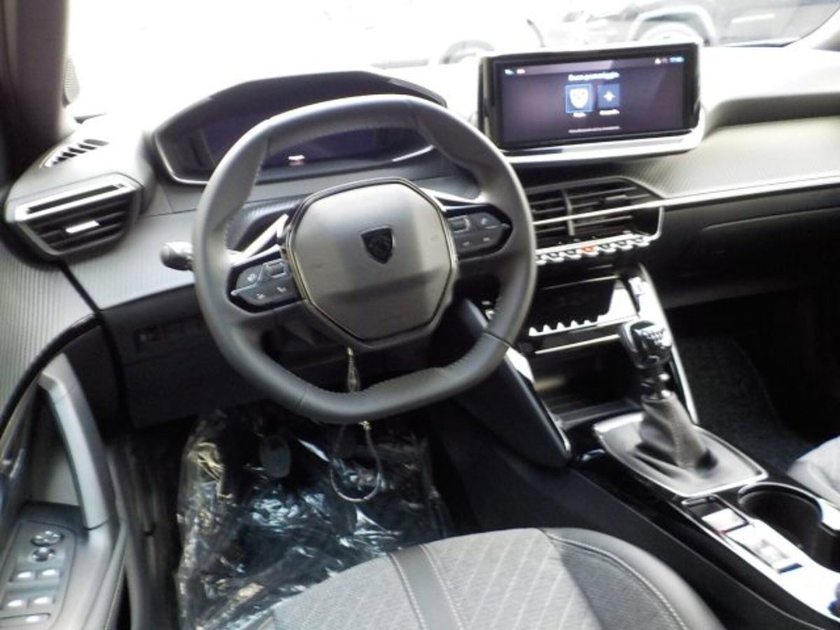 Peugeot 2008 1.2 hybrid Style 110cv e-dcs6 (7)