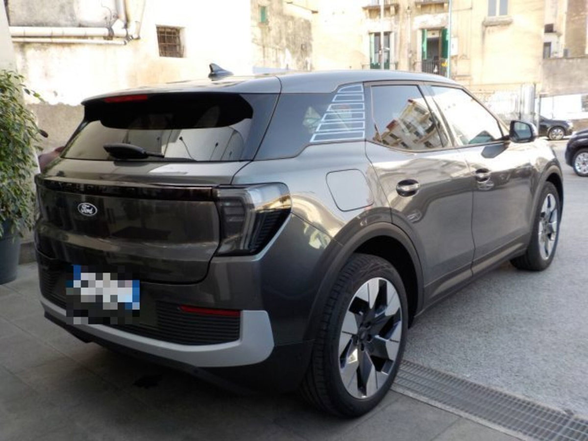 Ford Explorer Standard Range rwd 170cv auto (11)