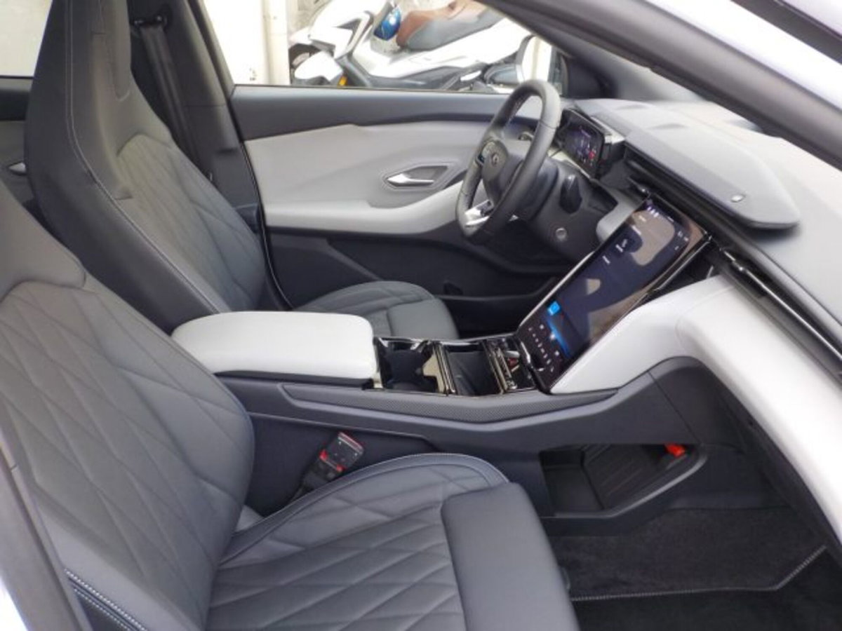 Ford Explorer Standard Range rwd 170cv auto (7)