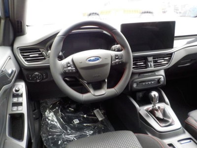 Ford Focus 1.0 EcoBoost 125 CV Start&Stop ST Line (6)
