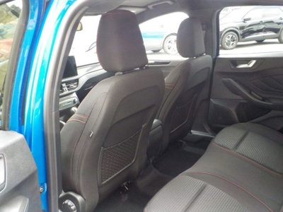 Ford Focus 1.0 EcoBoost 125 CV Start&Stop ST Line (8)