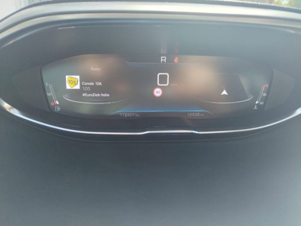 Peugeot 3008 BlueHDi 130 S&S EAT8 GT Pack (10)
