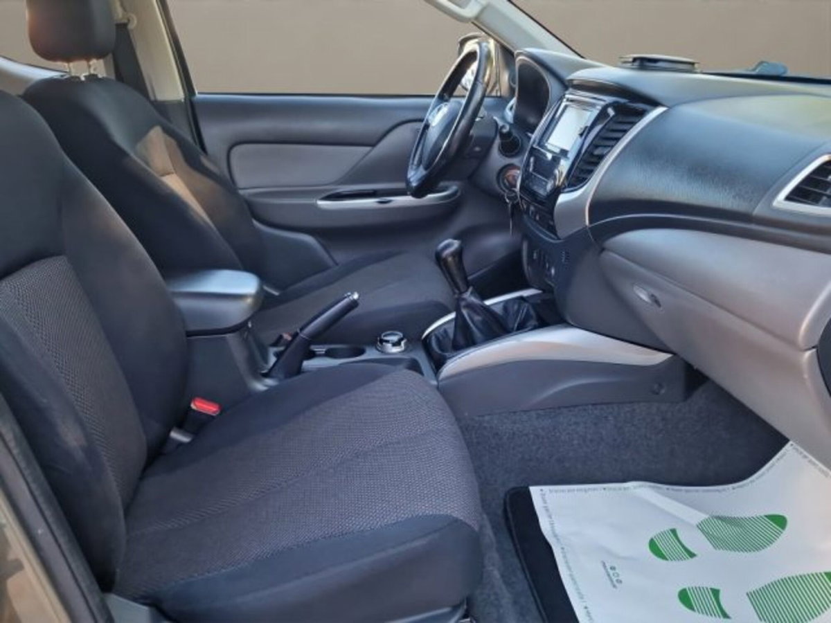 Mitsubishi L200 2.4 DI-D/181CV Club Cab Intense Hp Mivec SDA (18)