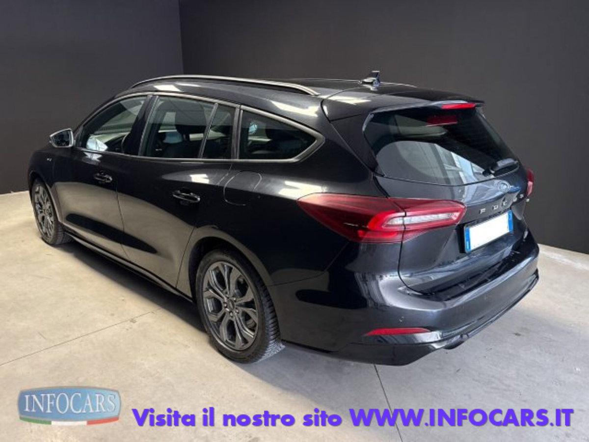 Ford Focus Station Wagon 1.0 EcoBoost Hybrid 155 CV SW ST-Line (2)