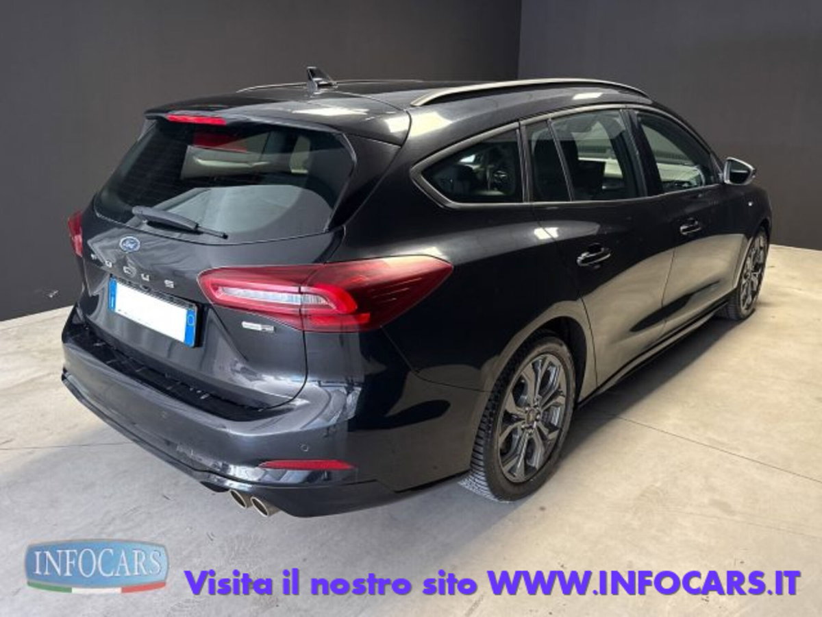Ford Focus Station Wagon 1.0 EcoBoost Hybrid 155 CV SW ST-Line (4)
