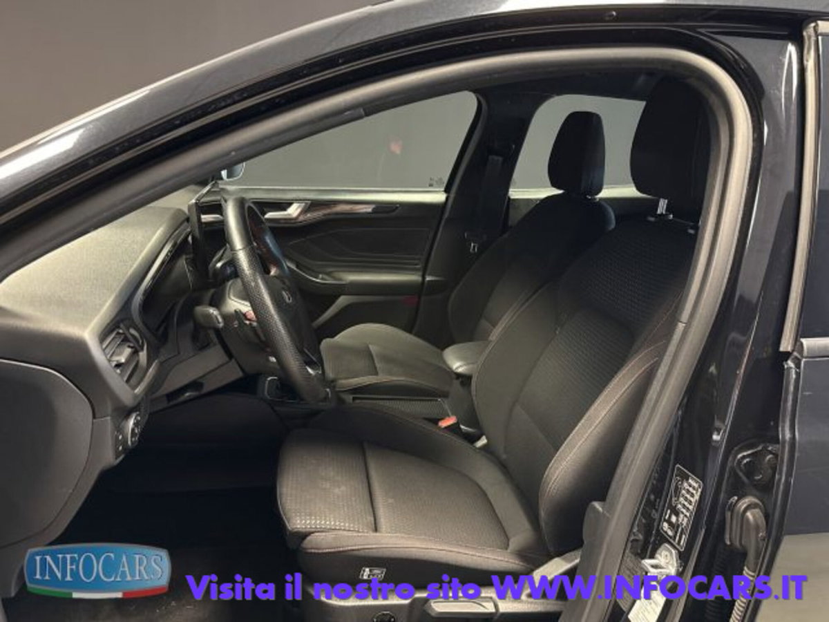 Ford Focus Station Wagon 1.0 EcoBoost Hybrid 155 CV SW ST-Line (5)