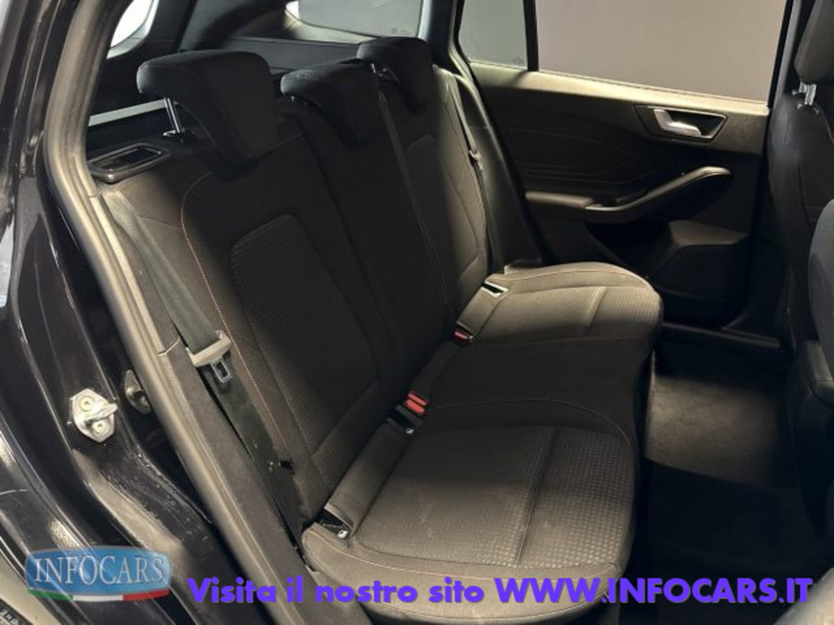 Ford Focus Station Wagon 1.0 EcoBoost Hybrid 155 CV SW ST-Line (8)