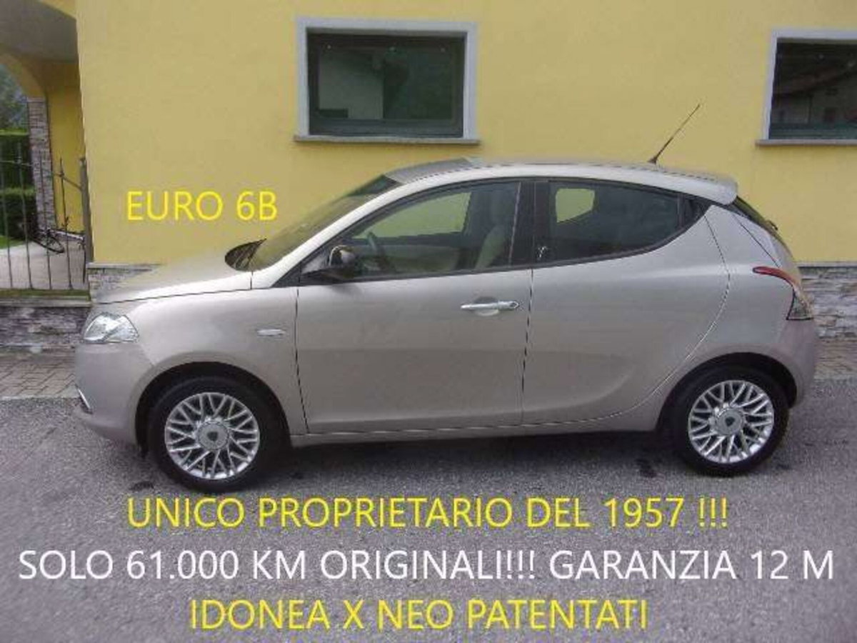 Lancia Ypsilon 1.2 69 CV 5 porte Gold (2)