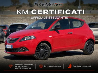 Lancia Ypsilon 1.0 FireFly 5 porte S&S Hybrid Ecochic Silver usata