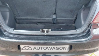 Toyota Yaris 16V cat 5 porte '03 (15)