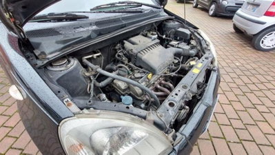 Toyota Yaris 16V cat 5 porte '03 (17)