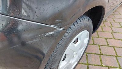 Toyota Yaris 16V cat 5 porte '03 (18)