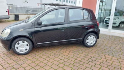 Toyota Yaris 16V cat 5 porte '03 (3)