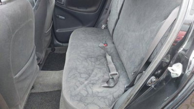 Toyota Yaris 16V cat 5 porte '03 (8)