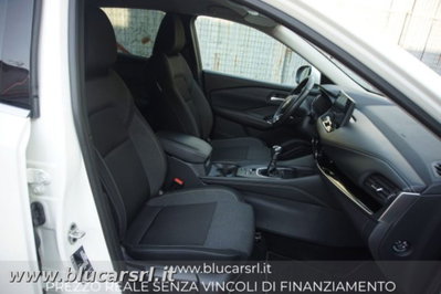 Nissan Qashqai 1.3 mhev N-Connecta 2wd 140cv (11)