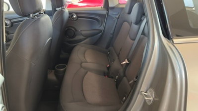 MINI Mini 1.5 Cooper D (9)